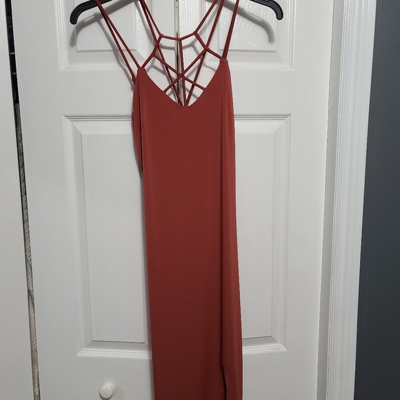 2/25$ 🛍 NWT Midi dress with slit - Picture 1 of 4